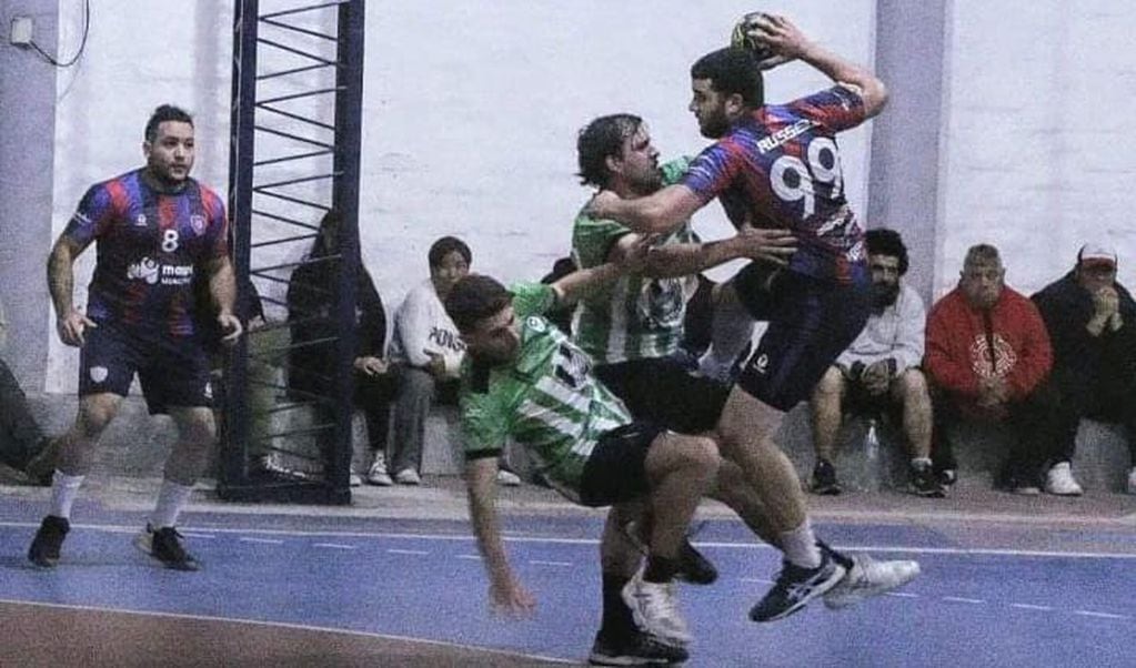 Russell y UNCuyo, en la sexta fecha del Apertura de handball mendocino.