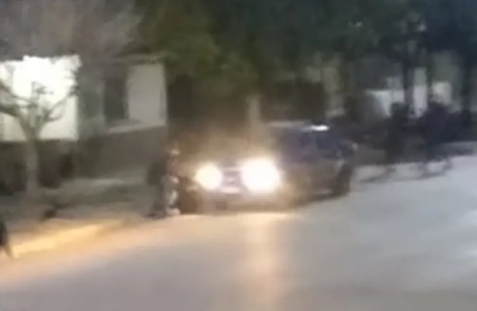El video de un testigo de un violento operativo policial (La Voz).