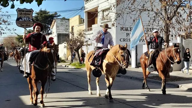 Tradicional desfile cívico militar Punta Alta