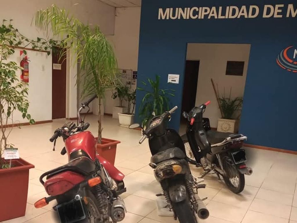 Motos retenidas en Malagueño por incumplir con el horario de circulación vigente.