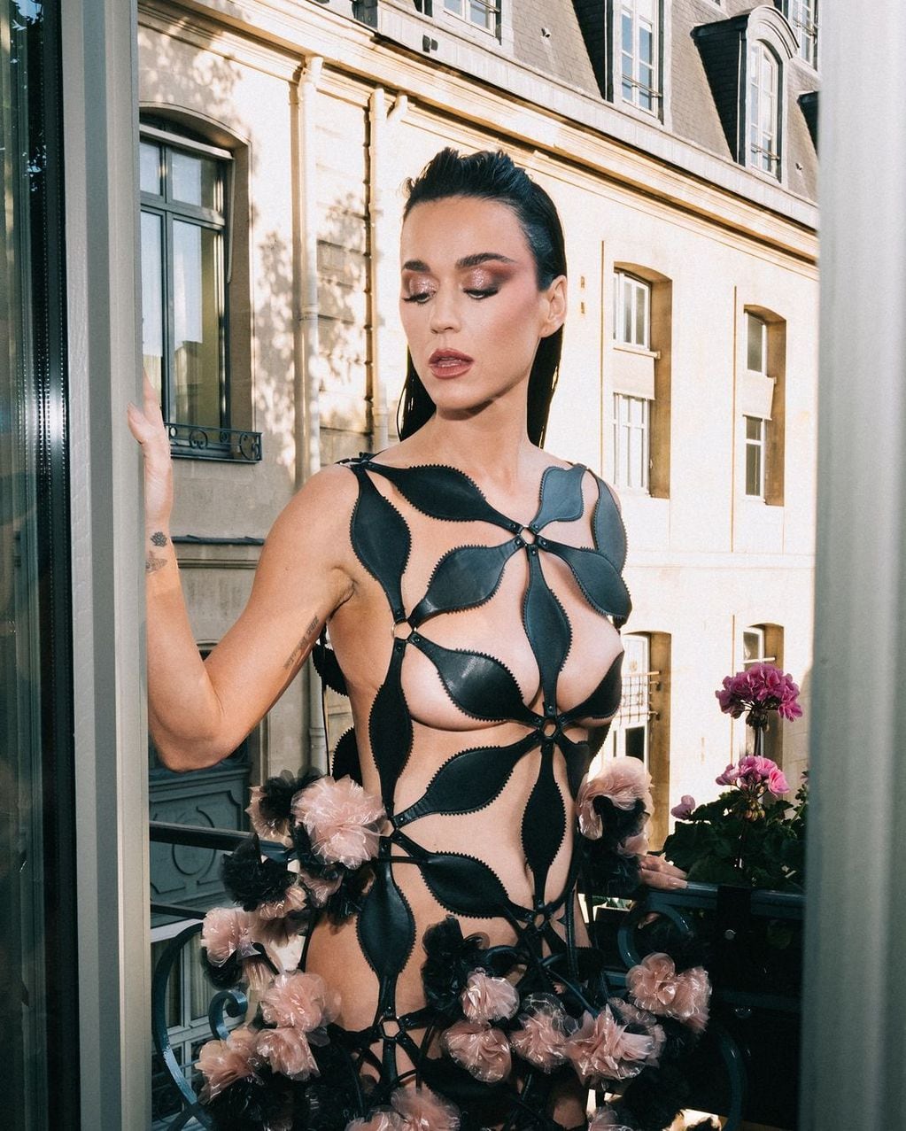Katy Perry sorprendió mostrando mucha piel con el vestido más arriesgado de todos