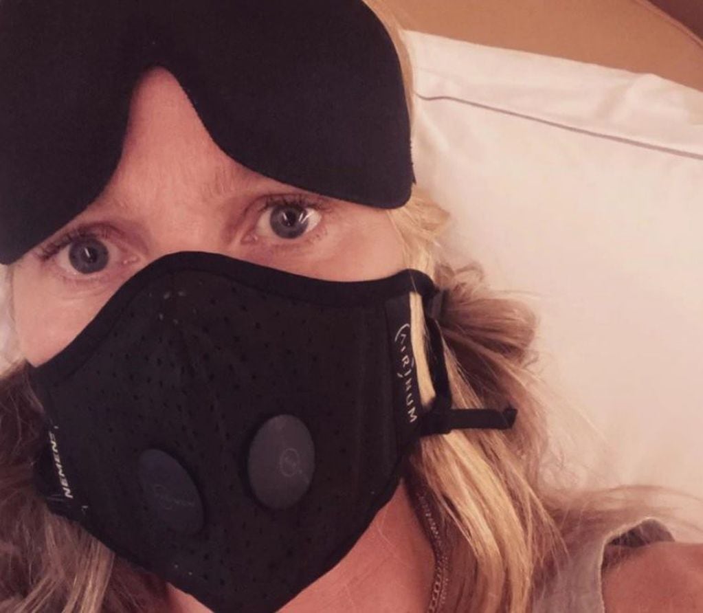 Gwyneth Paltrow con la máscara de Contagion. (Instagram)