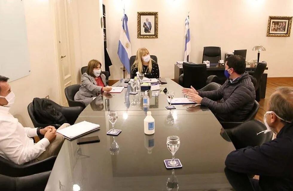 Flexibilización en Tucumán: reunión con representantes de la Cámara de Gimnasios. (SECP)