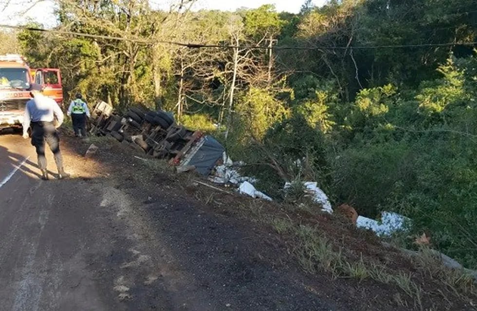 Colonia Victoria: falleció tras despistar el camión que conducía