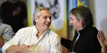 Un intendente pidió la renuncia de Alberto Fernández y Máximo Kirchner al PJ
