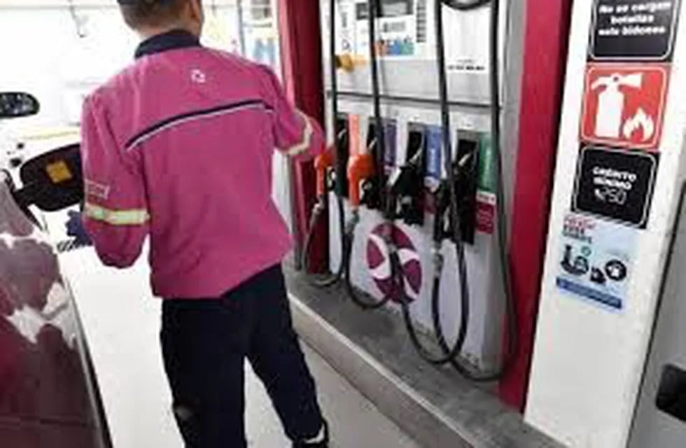 Todas las estaciones aumentaron los precios de sus combustibles