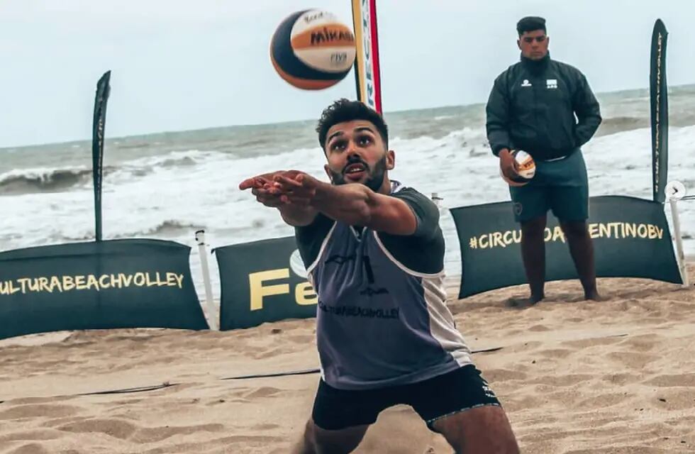Leo Aveiro competirá en la Final Sudamericana de Beach Vólley en Brasil.