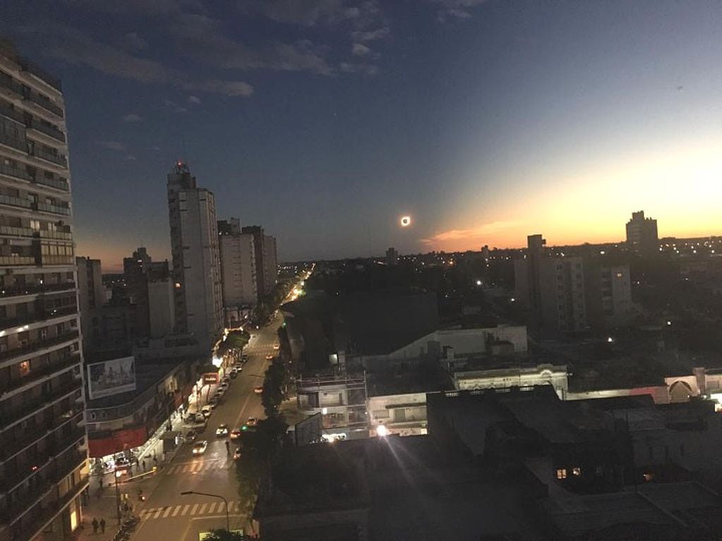 El Eclipse se pudo ver en toda la ciudad de Pergamino