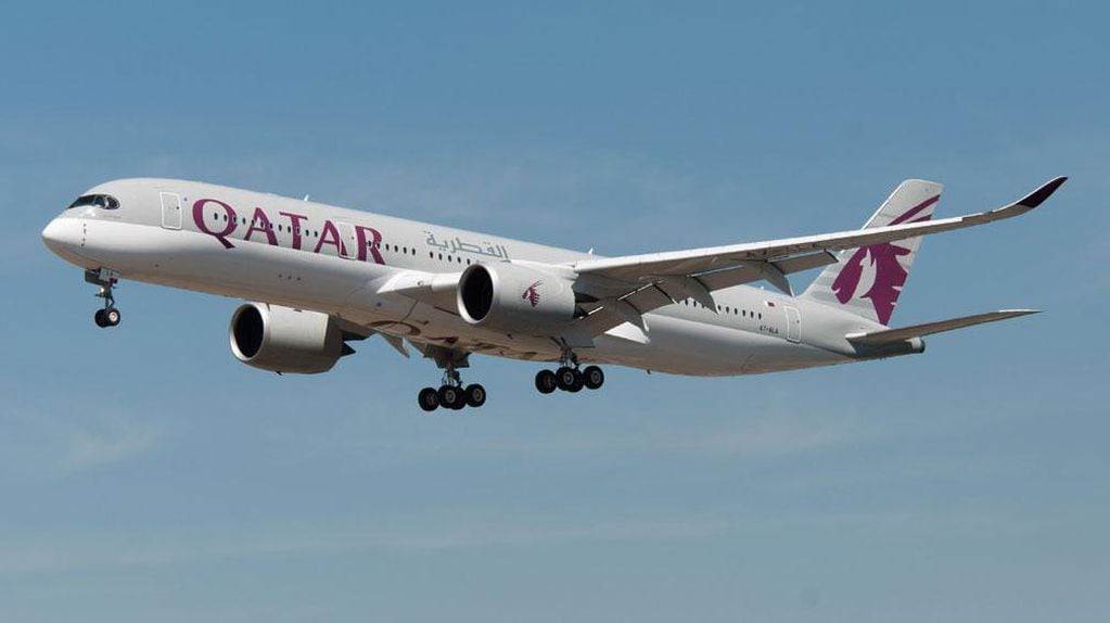 AVIÓN. De Qatar Airways (Gerard van der Schaaf/A7-ALA/Commons.wikimedia.org).