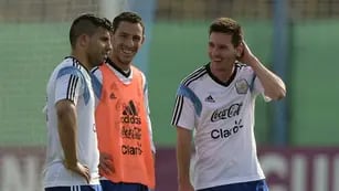Sergio Agüero, Maxi Rodríguez y Lionel Messi