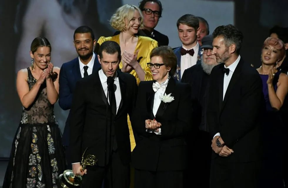 TOPSHOT - Writer-producer D.B. Weiss (C-L) and the cast of \