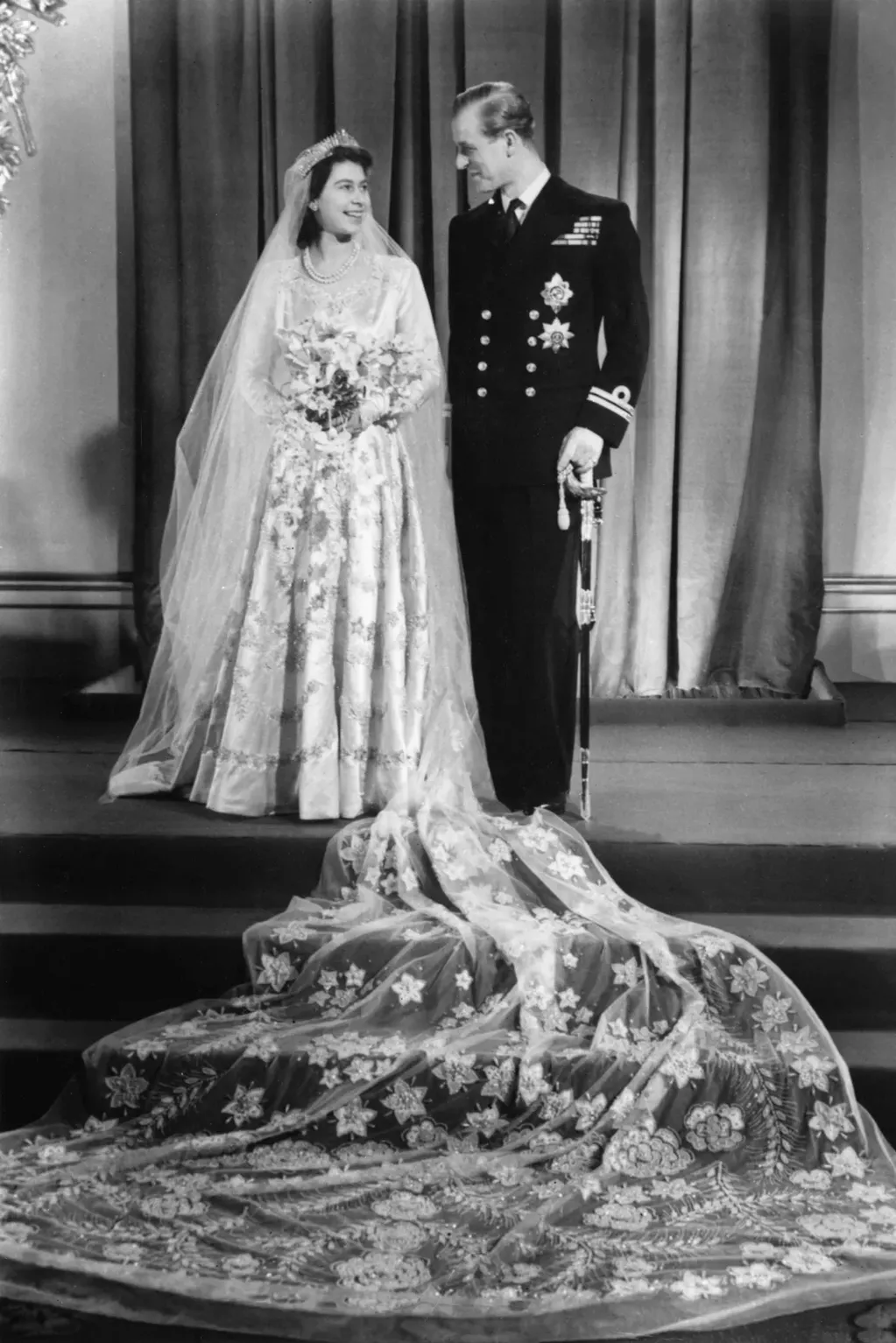 La foto de la boda de la Reina Isabel II con el duque de Edimburgo.