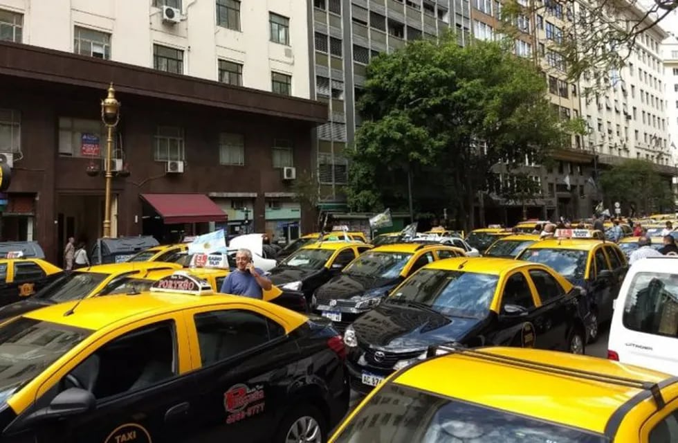 Taxistas Unidos Organizados. (WEB).