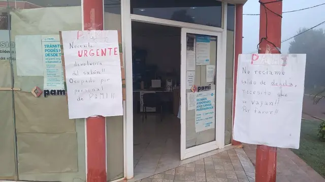 Un hombre reclama al PAMI la devolución de su local. Foto: María Rosa Fernández