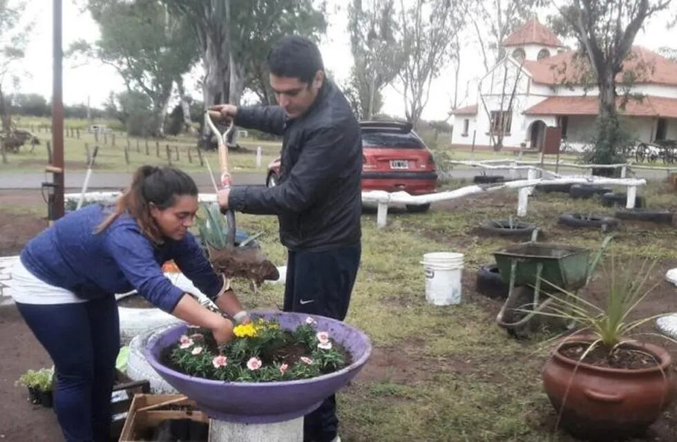 Reacondicionan el Jardín Sensorial (Municipalidad de Santa Rosa)