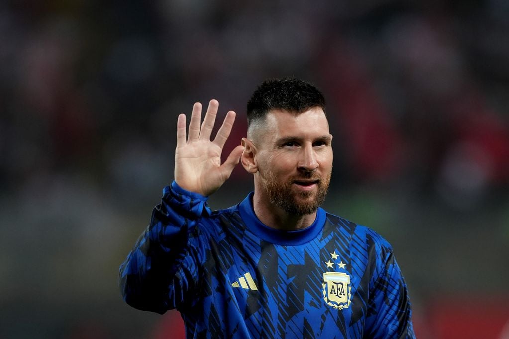 Messi, desde el inicio con Argentina en la visita a Perú, por eliminatorias. (AP)