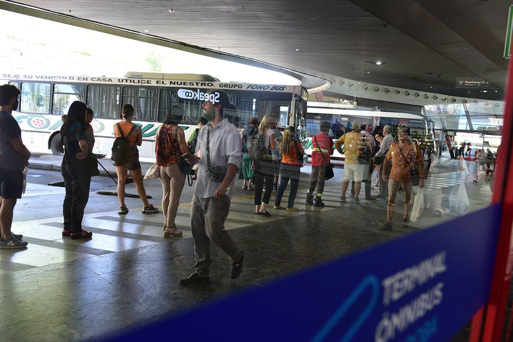 Aumento de los pasajes de los omnibus interurbanos nueva terminal de Córdoba . (José Gabriel Hernández / La Voz)