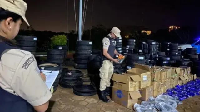 Secuestran millonario cargamento de neumáticos en Puerto Iguazú