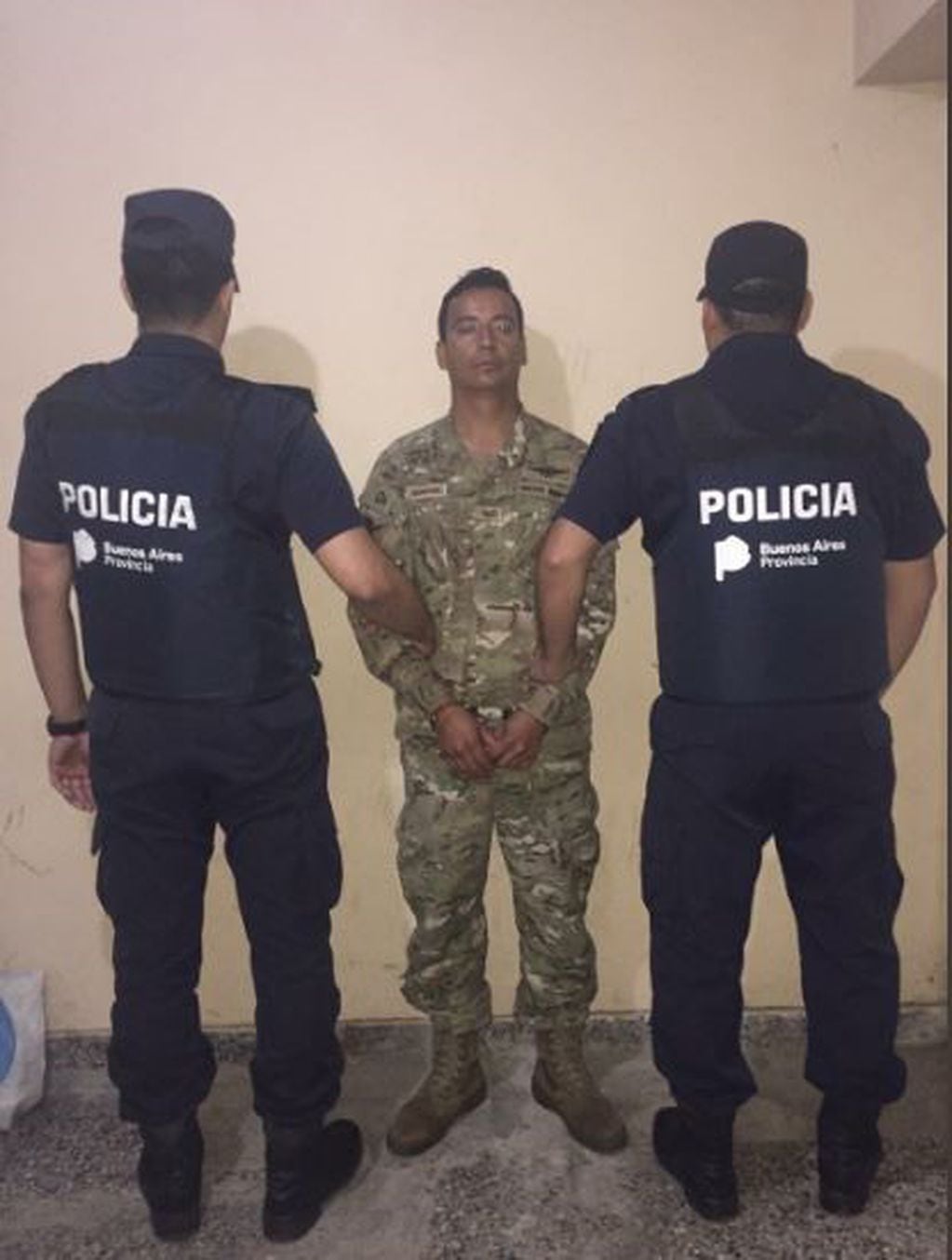 El sargento Fernando González Friveo fue detenido esta mañana en Campo de Mayo acusado de matar y descuartizar a su pareja.