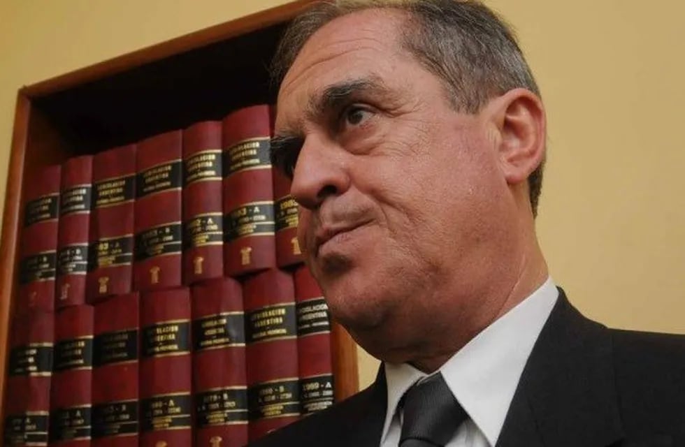 Alejandro Pérez Hualde, ministro de la Suprema Corte de Justicia de Mendoza, corrigió al gobernador de Mendoa.
