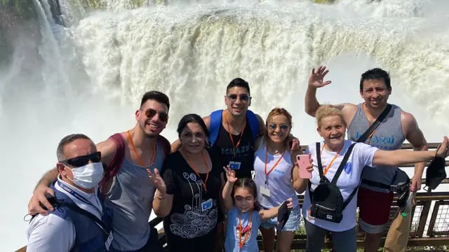 Casi cuatro mil turistas visitaron este sábado las Cataratas del Iguazú