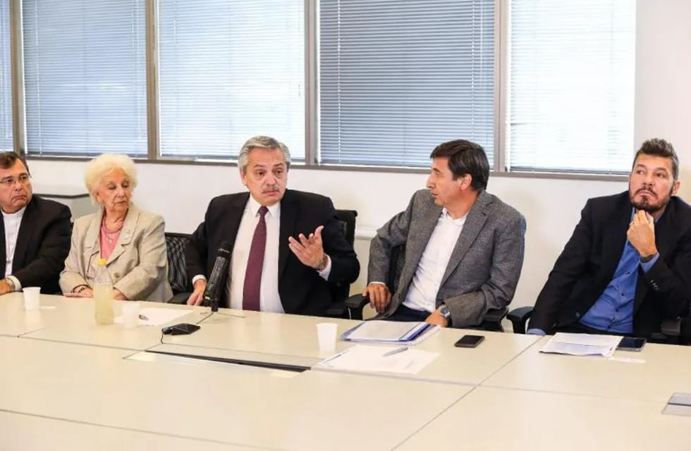 Reunión de Alberto Fernández junto a Marcelo Tinelli y otros dirigentes por el \