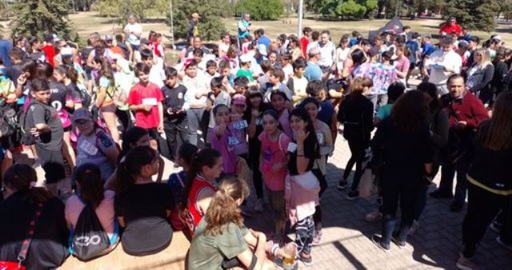 Estudiantes de escuelas primarias y secuendarias, de Educación Especial y Centros de Día participaron de la maratón solidaria.