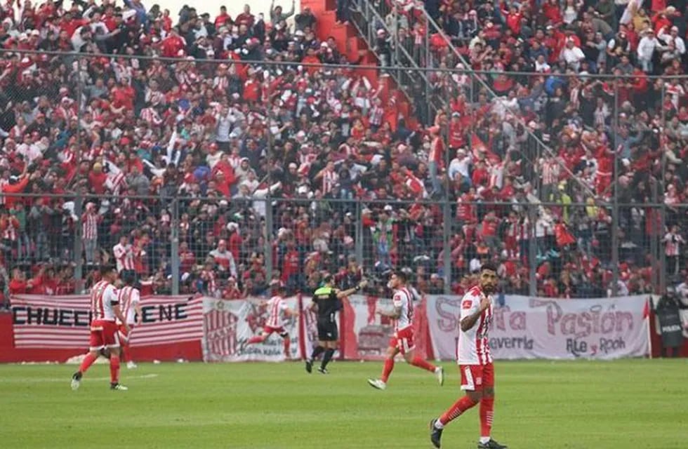 Desde este jueves los socios pueden adquirir entradas para el debut del Santo en la Superliga.