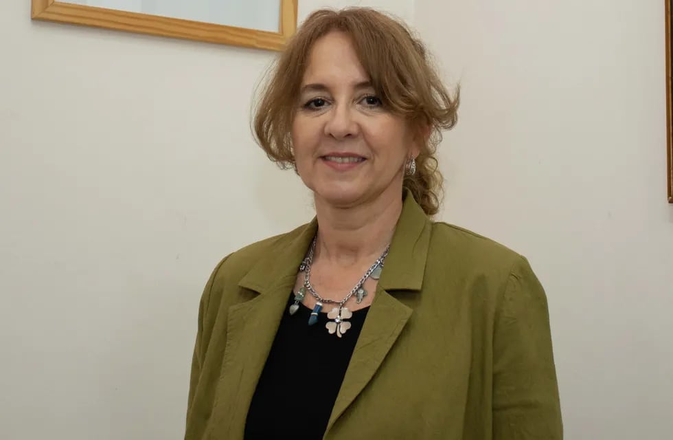 La nueva ministra de Educación de Jujuy, María Teresa Bovi, prometió sostener un criterio de diálogo abierto tanto con docentes como con los padres de los alumnos.