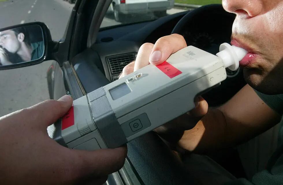 Las multas por conducir ebrio  van desde arresto hasta 30 días, retención del vehículo, hasta el pago de 66 mil a 198 mil pesos.