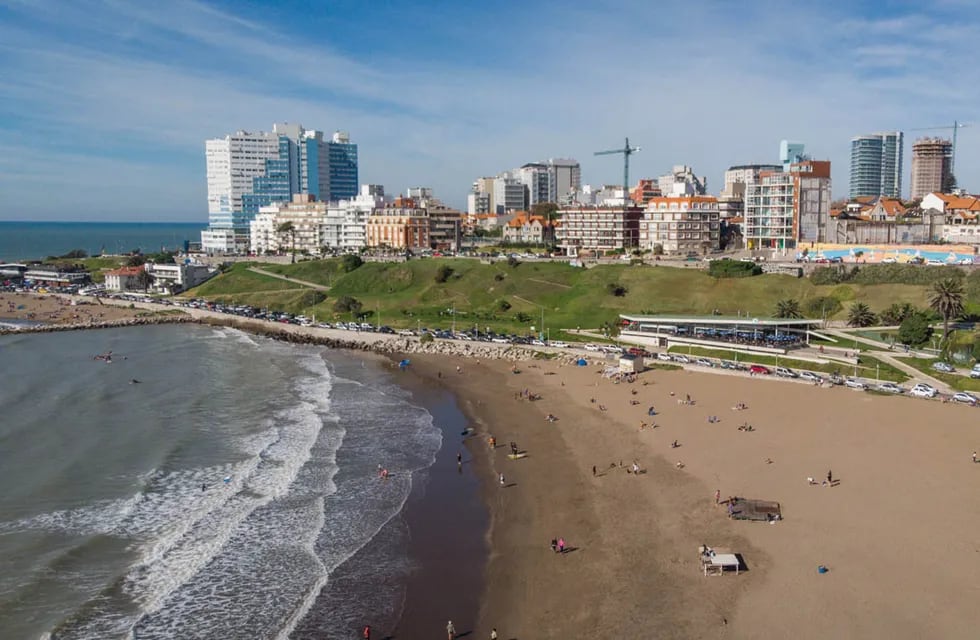 Por la crisis, cerró el histórico hotel Torre de Manantiales en Mar del Plata (Télam)