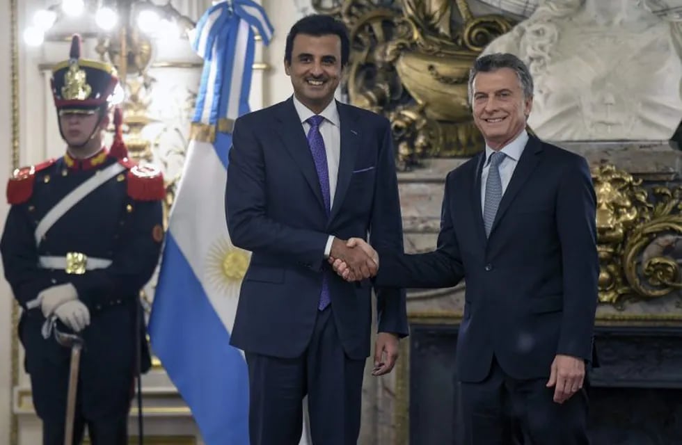 Mauricio Macri recibió al emir de Qatar en la Casa Rosada. Foto: AFP.