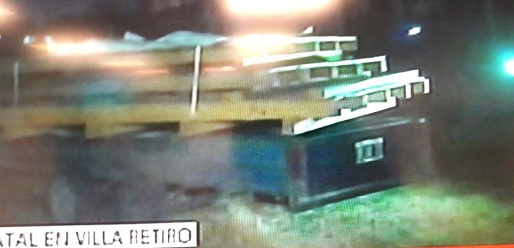 Accidente fatal ocurrido en la zona de Villa Retiro, Córdoba, con un motociclista muerto. (Captura El Doce TV)