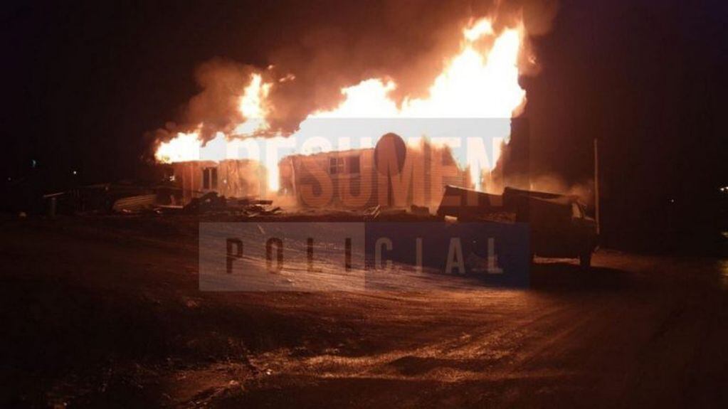 Incendio de vivienda en Tolhuin (@resumenpolicial)