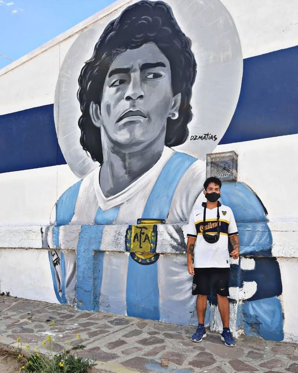 Estos son los murales de Maradona que pintó el artista de Comodoro Rivadavia.