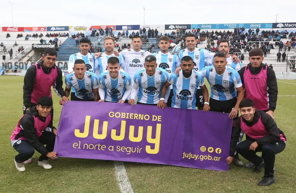 Frente a Estudiantes de Buenos Aires, Gimnasia de Jujuy buscará su segundo triunfo como visitante en el campeonato de la Primera Nacional.