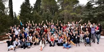 Jovenes estudiantes de carreras de tecnologia Futura Camp
