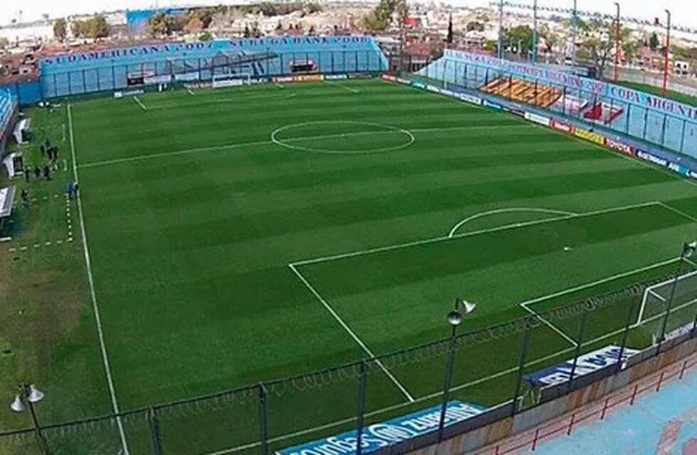 Cancha de Arsenal donde se jugará el clásico de Copa Argentina. (Archivo)