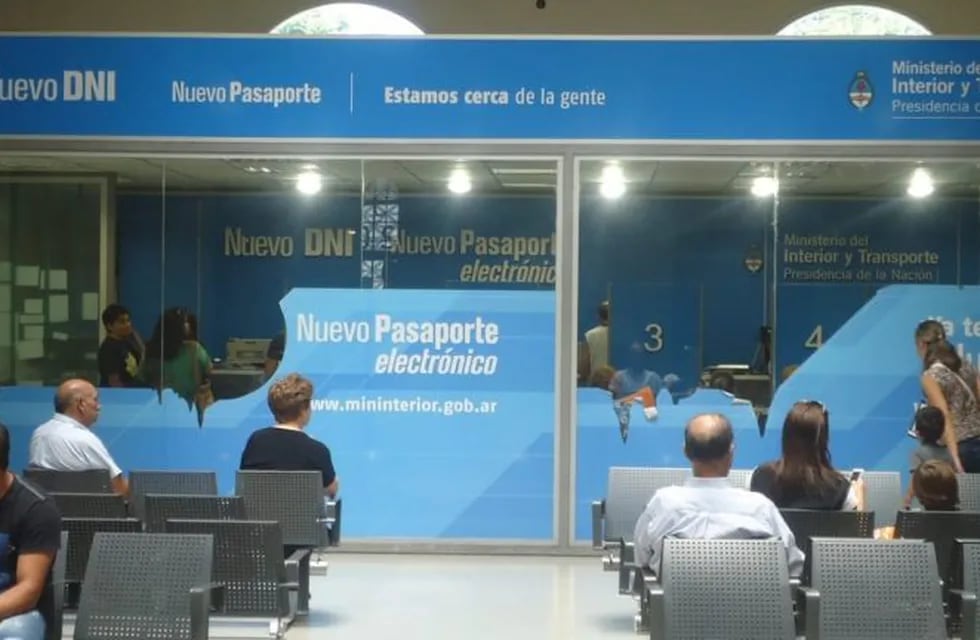 El certificado de antecedentes penales se tramita ahora en la terminal donde se solicita el DNI y el Pasaporte. (Archivo)