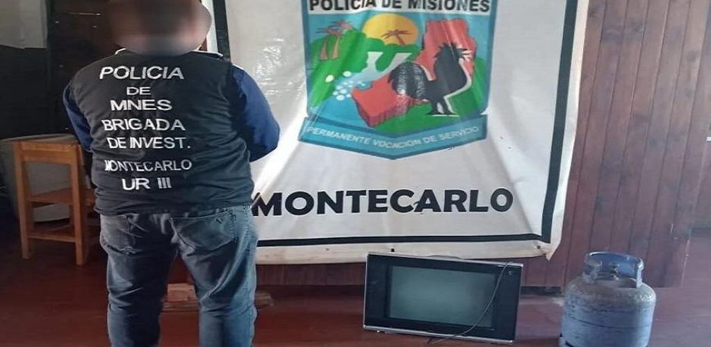 Fue detenido un hombre con objetos robados en Montecarlo.
