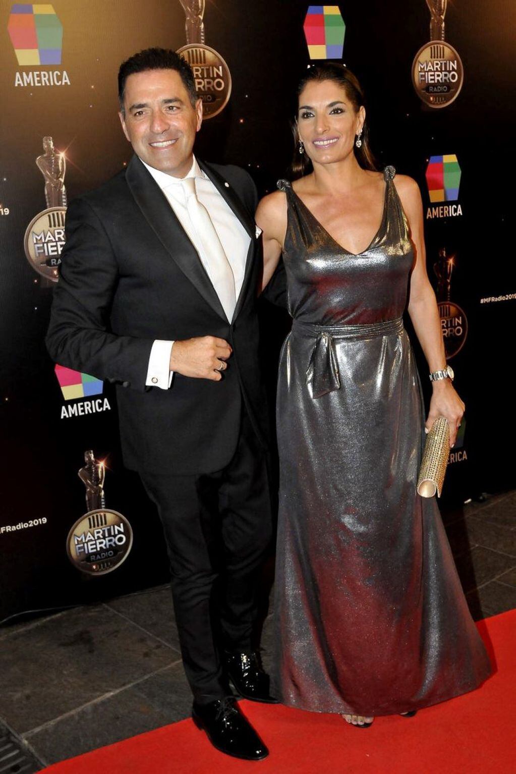 Mariano Iúdica y su esposa Romina Propato - Martín Fierro de Radio 2019