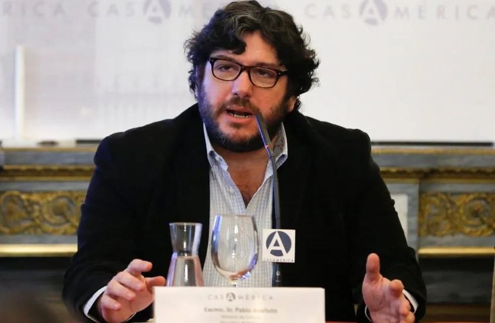 GRA038. MADRID, 26/02/2016.- El ministro de Cultura de Argentina, Pablo Avelluto, durante su intervención en la Tribuna Efe-Casa de América para explicar los proyectos que pondrá en marcha su Ministerio. EFE/Ballesteros españa Pablo Avelluto intervencion en la Tribuna Efe Casa de America ministro de Cultura de Argentina anuncio proyectos de su ministerio