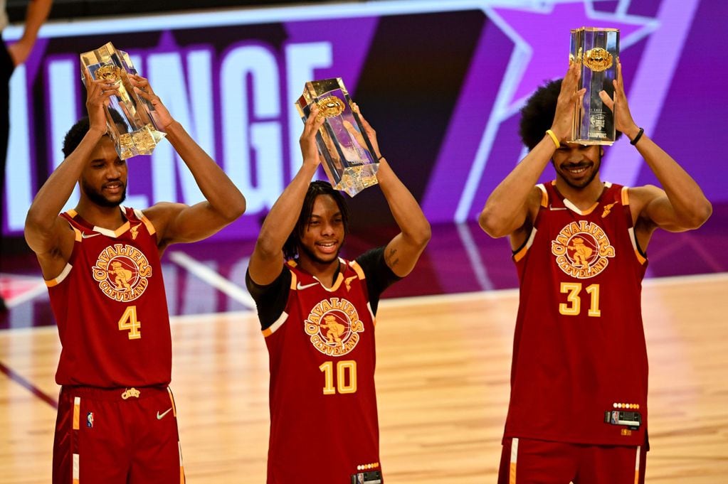 El trío de Cleveland Cavaliers se llevó el Concurso de Habilidades.