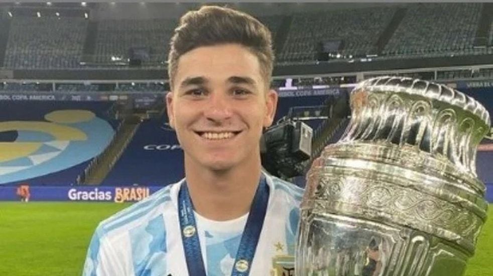 El futbolista de Calchín Julián Álvarez Campeón de América y en la mira de tres equipos europeos | Vía Arroyito