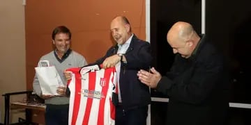Club Atlético Pujato y al Club Sportivo Matienzo, recibieron más de 5 millones de la provincia