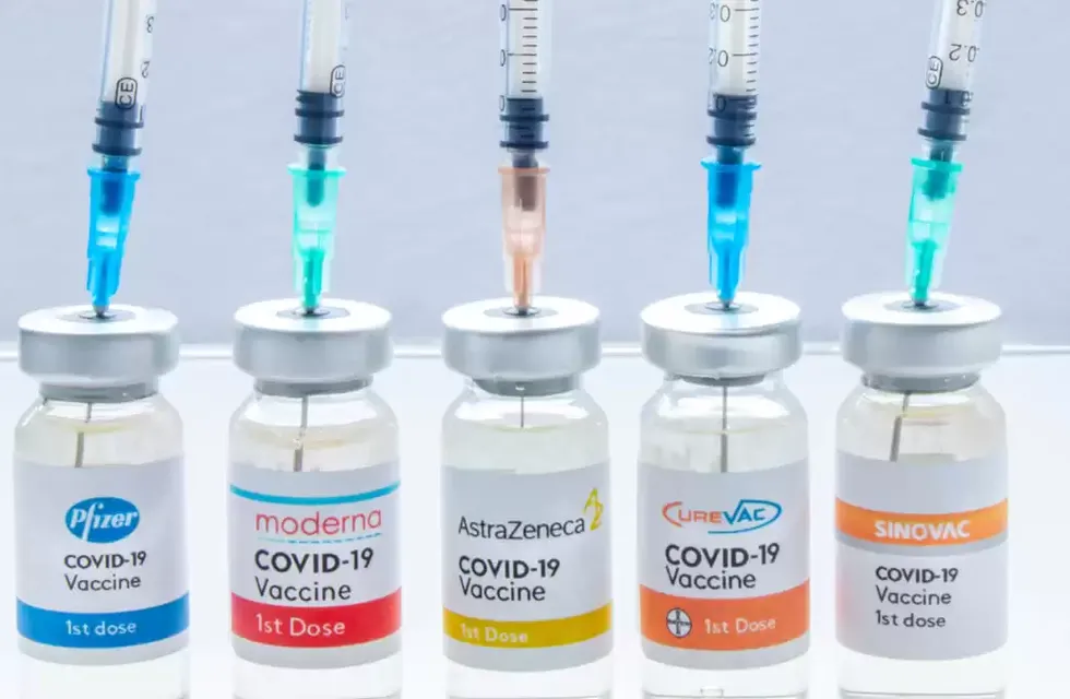 Estudios sobre la combinación de vacunas contra el coronavirus. Archivo