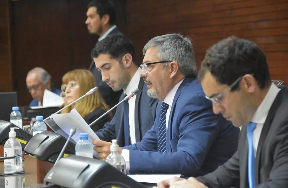 En su carácter de vicepresidente primero de la Legislatura de Jujuy, el diputado Fabián Tejerina presidió este miércoles la primera sesión especial del año.