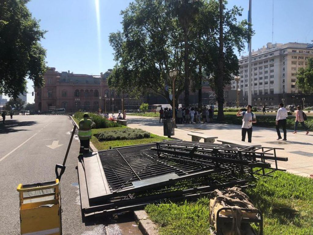 Sin rejas: así luce la Plaza de Mayo antes del acto de asunción de Alberto Fernández. (Federico López Claro)
