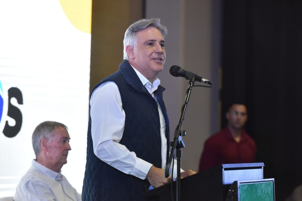 El gobernador Juan Schiaretti realizó un acto de campaña en el Quórum, junto a Martín Llaryora.  (Facundo Luque / La Voz)