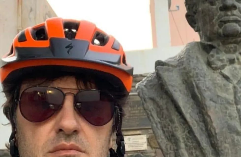 Ciro Martínez paseó en bicicleta por San Juan y compartió su experiencia en las redes sociales.